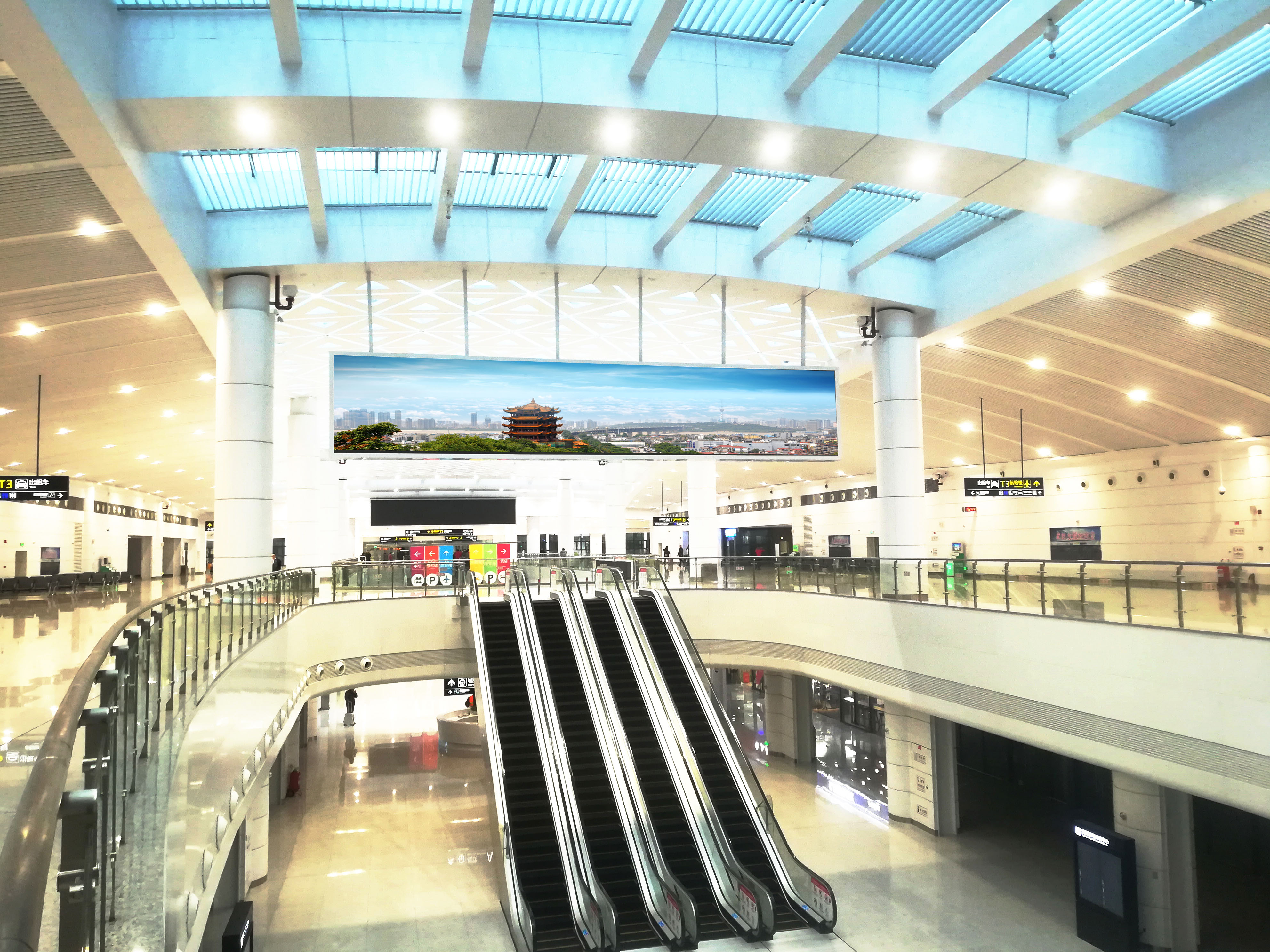 武汉天河机场交通中心广告设置位经营权招商信息
