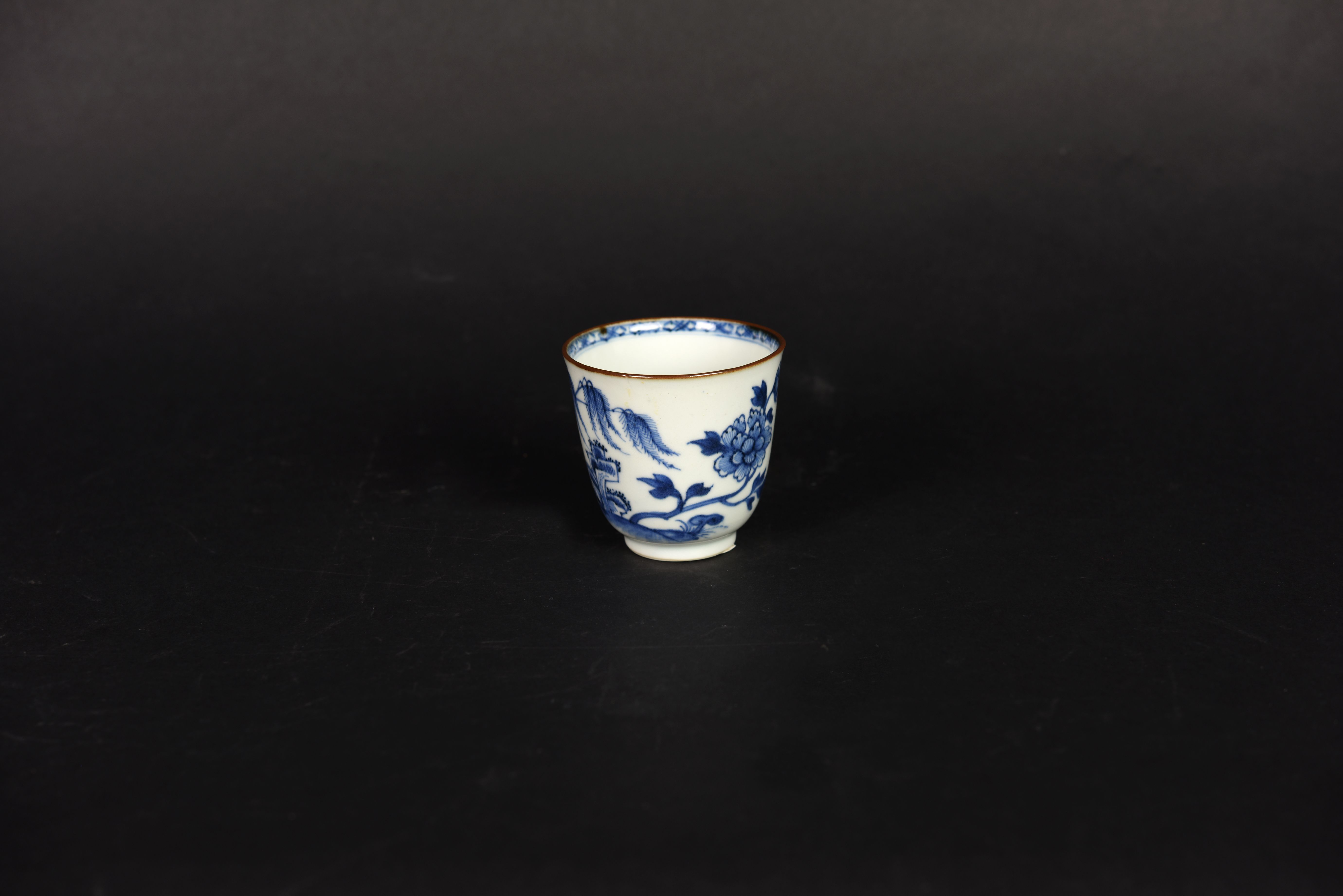254 青花花卉杯